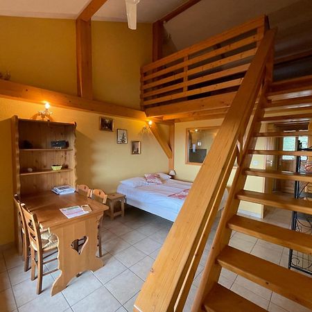 Auberge La Ferme De Ferrieres อานซี ภายนอก รูปภาพ