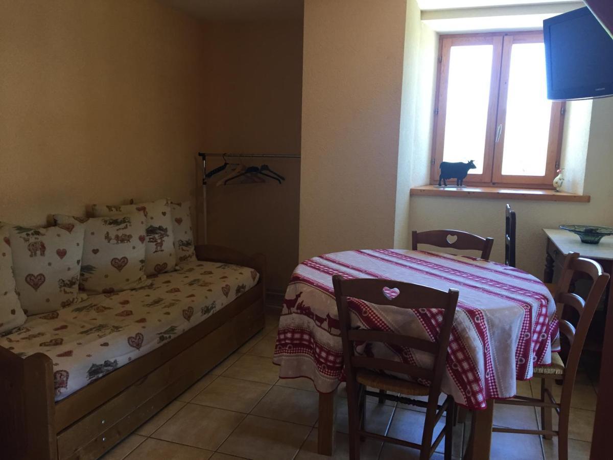 Auberge La Ferme De Ferrieres อานซี ภายนอก รูปภาพ